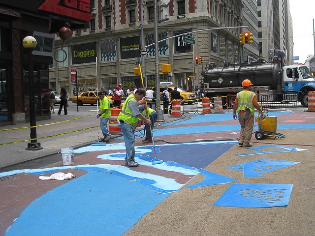 Painters paint the NYC Plaza