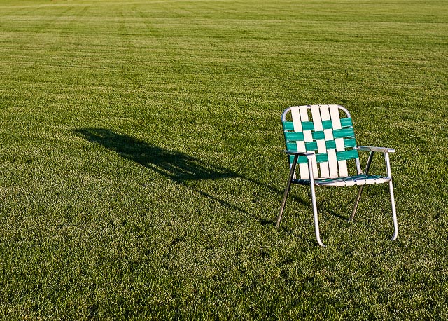 Empty lawn chair 