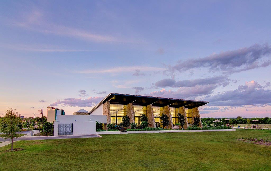 Exterior Mission Branch Library