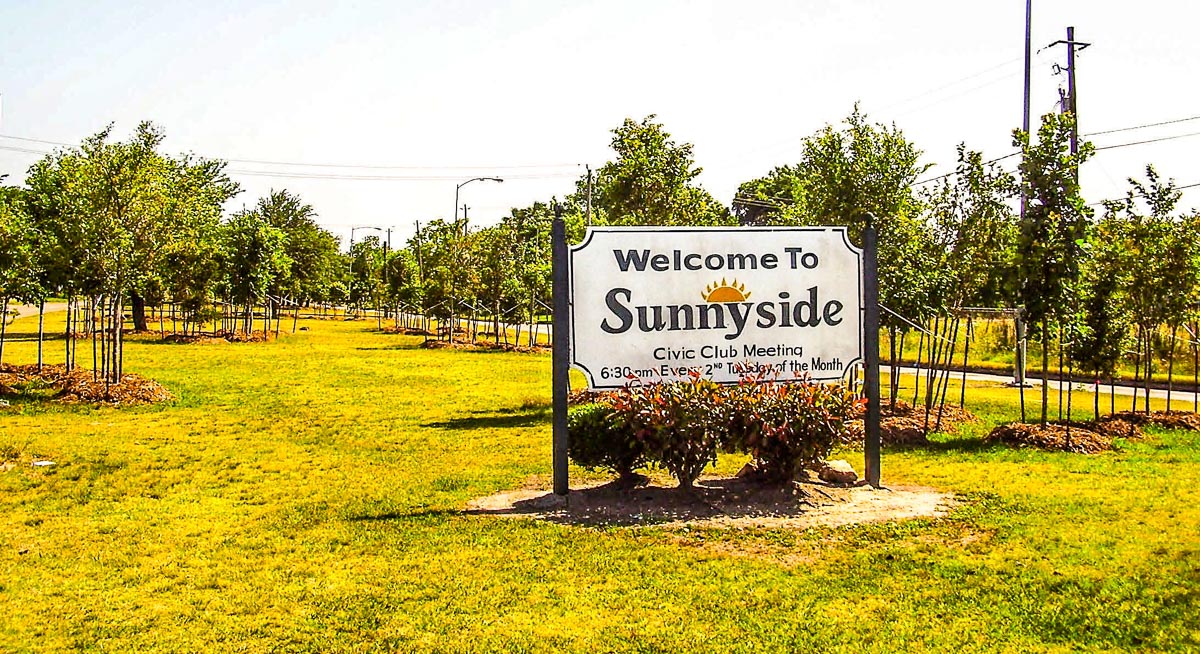 Sign that reads Welcome to Sunnyside