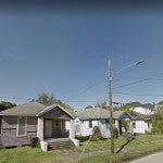 new townhomes next to older, smaller homes in Houstons Third Ward